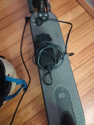 Patinete Eléctrico Xiaomi M365, color negro.