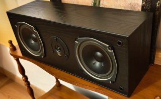 Altavoz JBL central