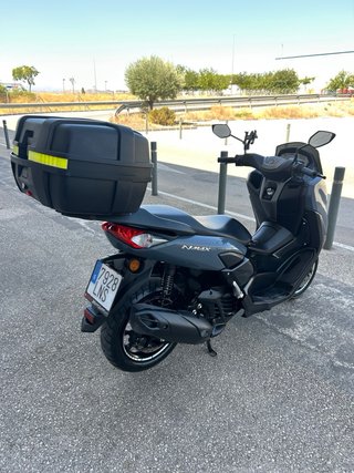 Yamaha NMAX 125 Scooter Gris Oscuro