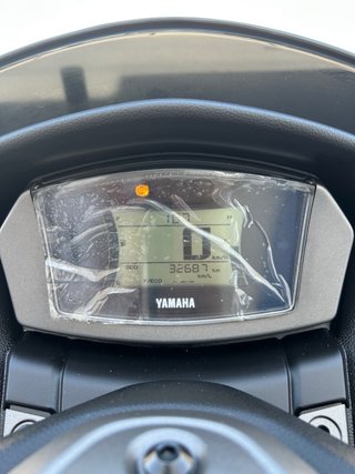 Yamaha NMAX 125 Scooter Gris Oscuro