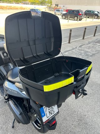 Yamaha NMAX 125 Scooter Gris Oscuro