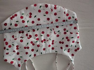Top Bershka cerezas blanco
