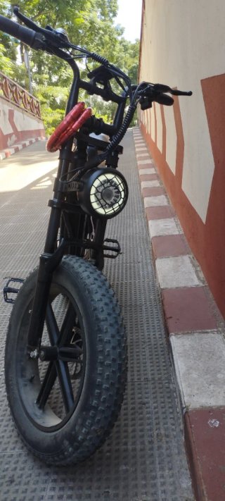 Bicicleta Eléctrica Negra