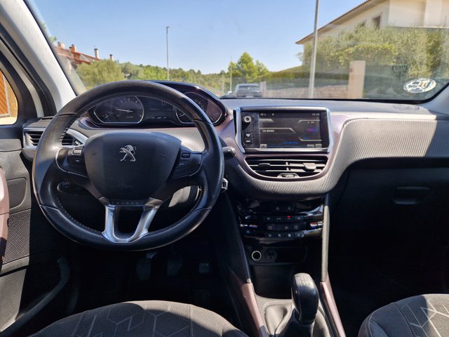 PEUGEOT 2008 1.6 e-HDi 92 CV | 2014 | DIÉSEL