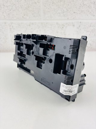 9234421 Caja fusibles delantera BMW Serie 7