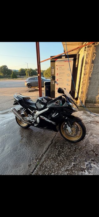 Cbr 600f4i
