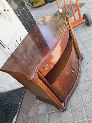 Mueble de madera universal