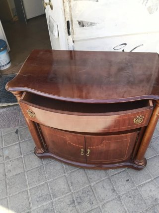 Mueble de madera universal