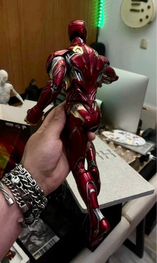 1/6 hot toys Iron Man Mark L