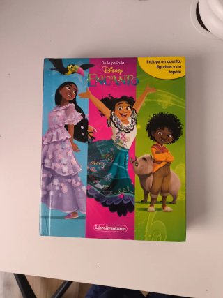 Libro pelicula ENCANTO -Disney- con complementos