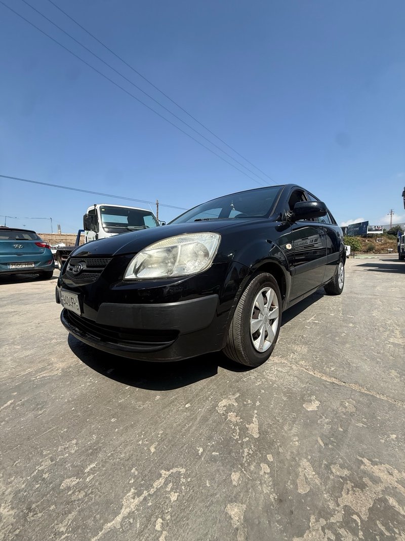 KIA Rio 2007 - foto 1
