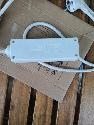 Regleta alargador 1m, 3 enchufes, blanca
