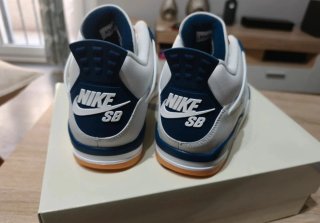 Jordan 4 Retro Navy Nuevas