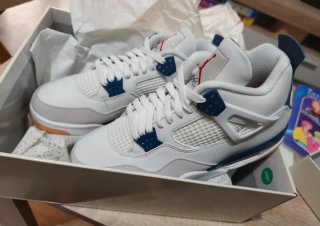 Jordan 4 Retro Navy Nuevas