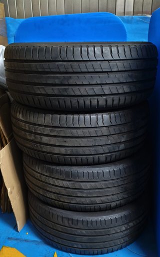 4 Neumáticos 235/55/19 Michelin