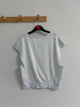 Camiseta azul sin mangas talla M
