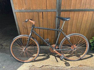 Bicicleta Paseo Restaurada Negra y Cobre