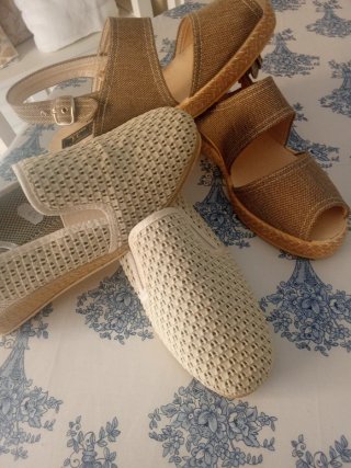 2 pares de sandalias lonas