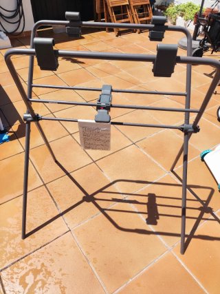 Bañera de bebé Stokke con soportes y en sus cajas