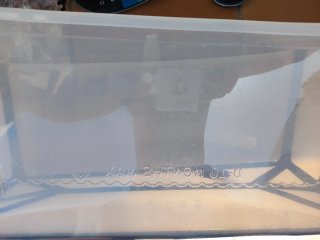 Bañera de bebé Stokke con soportes y en sus cajas