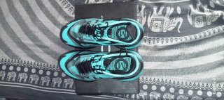 Zapatillas Under Armour Negras y Turquesa