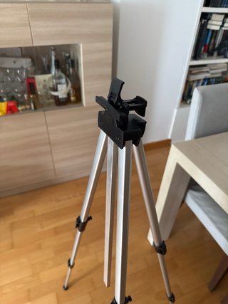 Trípode profesional plateado