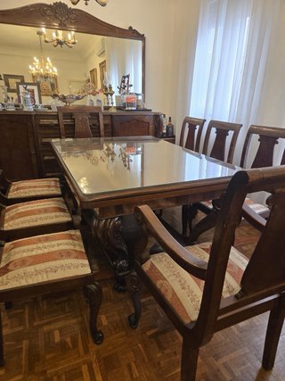 Mesa extensible de madera y cristal