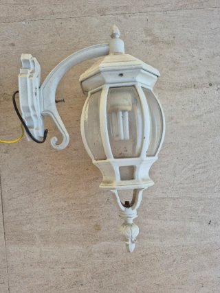 Lámparas de exterior de metal blanco
