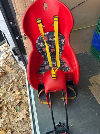 Silla de niño para bicicleta roja
