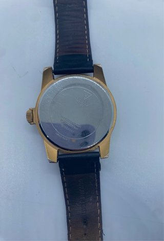 Reloj Guess Negro y Dorado