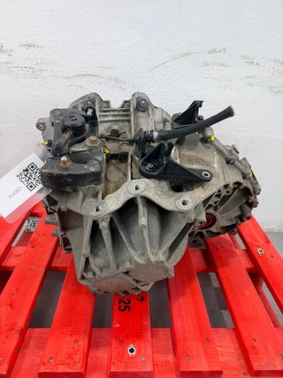 Caja de cambios Volvo V60 Cross Country D3 1285374