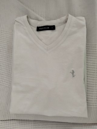 Camiseta Polo Club blanca cuello pico