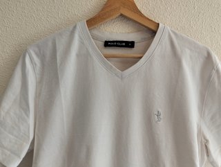 Camiseta Polo Club blanca cuello pico