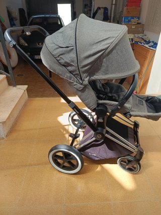 Carrello Cybex Priam, con seggiolino e ovetto