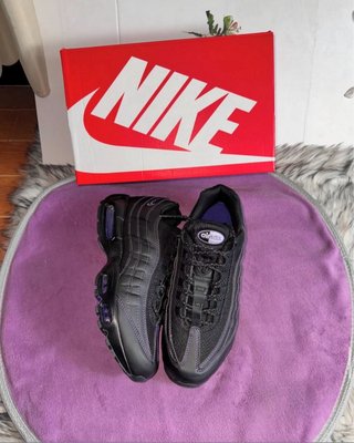 Nike Air Max 95 Talla 42 Negro Morado