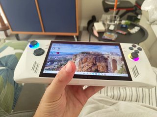Asus ROG Ally Z1 Extreme