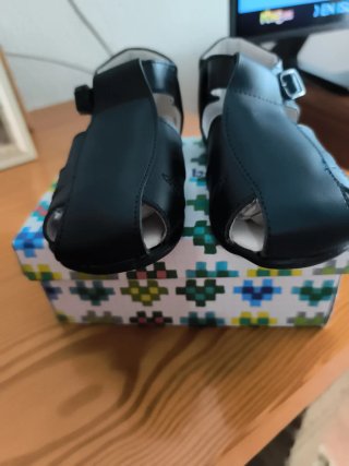 Sandalias niño piel T.23