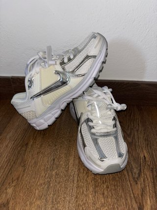 Nike Vomero 5 Plata