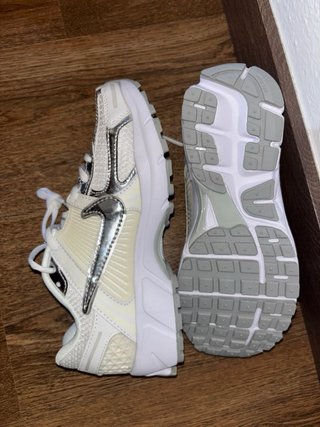 Nike Vomero 5 Plata