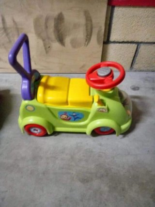 Coche correpasillos Winnie Pooh musical