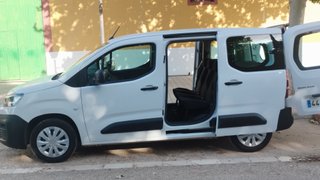 Citroen Berlingo 2022, 100 cv, doble puerta latera