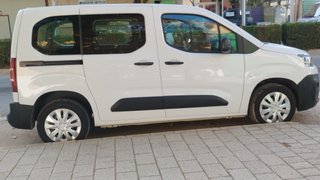 Citroen Berlingo 2022, 100 cv, doble puerta latera