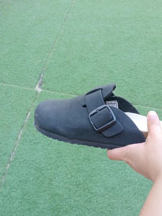 Zuecos negros Daily Essentials talla 42