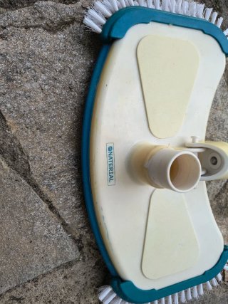 Cepillo aspirador piscina Naterial