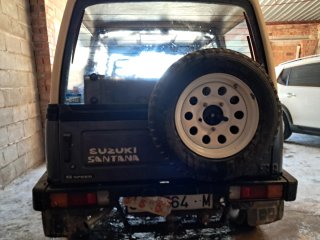 Suzuki Samurai y remolque