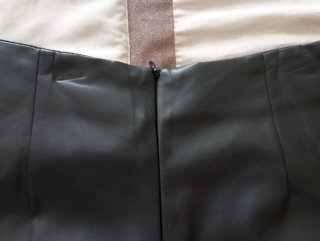 Falda pantalón efecto piel negra