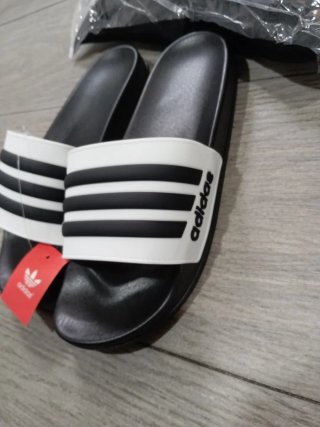Chanclas Adidas Hombre Negras y Blancas