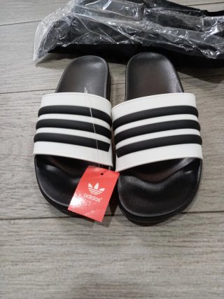 Chanclas Adidas Hombre Negras y Blancas