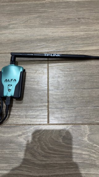 Antena WiFi Alfa Network AWUS036NH + TP-Link