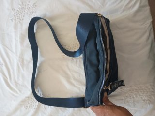 Bolso bandolera imita BIMBA Y LOLA azul y dorado